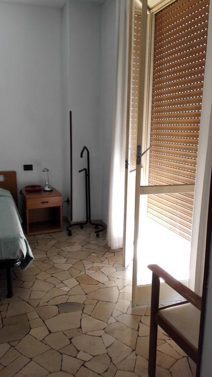 וארסה Hotel Mira מראה חיצוני תמונה