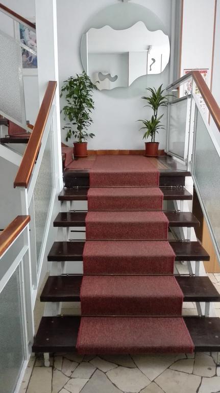 וארסה Hotel Mira מראה חיצוני תמונה