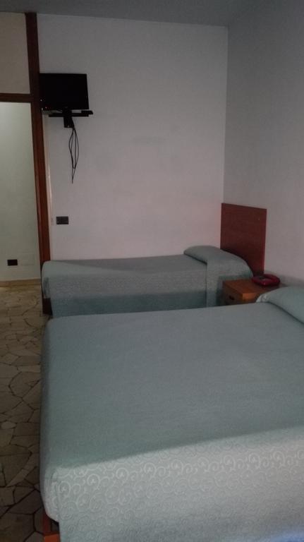 וארסה Hotel Mira חדר תמונה
